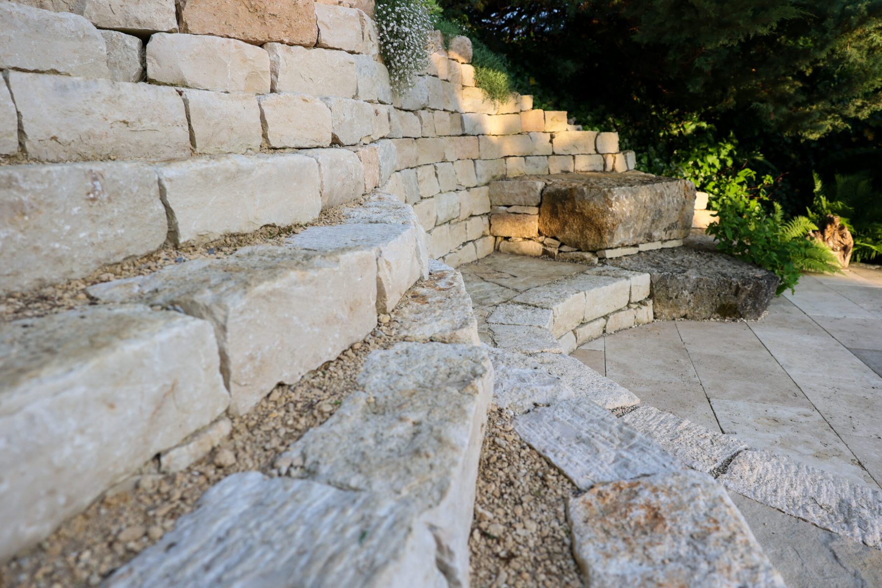Gartenbau-Arena-fuer-Terassierung-und-als-Sitzlaunch-4-scaled